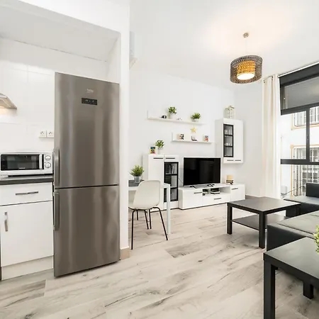 Apartment New! Malaga Suite With Pool And Parking In The Center!