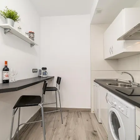 Picasso With Swimming Pool And Parking In The Center! Apartment *