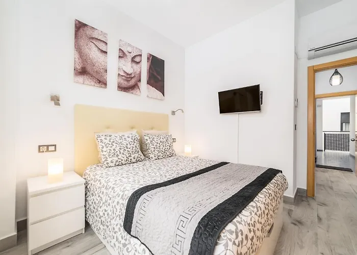 New! With Pool And Parking In The Center! * Málaga